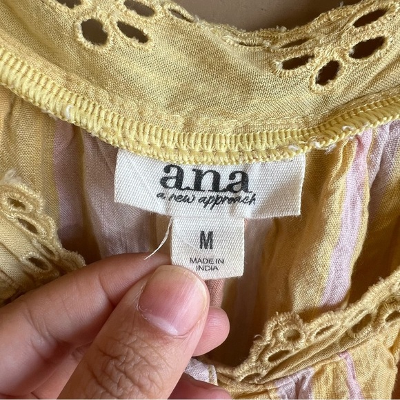 A New Approach Women Yellow Striped Tank Top Medium Lightweight Summer - Picture 2 of 5